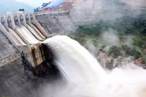 Bộ Công thương yêu cầu đảm bảo an toàn cho người dân khi thuỷ điện xả lũ