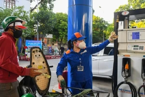Giá xăng dầu dự báo giảm mạnh từ 1.000-1.440 đồng/lít
