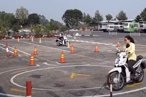 Bộ Công an bỏ một bài thi hình trong sát hạch bằng lái xe máy