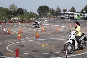 Bộ Công an bỏ một bài thi hình trong sát hạch bằng lái xe máy
