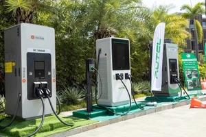 Có công tơ riêng, trạm sạc xe điện được tính giá theo giờ