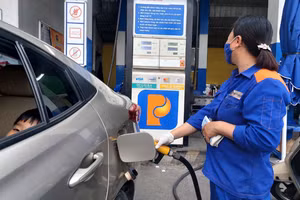 Giá xăng dầu tiếp tục tăng trong ngày 3/4