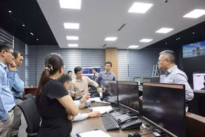 Trao đổi, phối hợp vận hành các tính năng trong quá trình thử nghiệm mạch tự động hóa