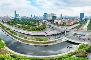 Đồng bộ các giải pháp "hồi sinh" sông Tô Lịch 