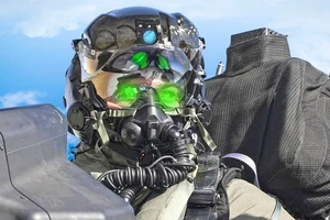 Mũ bảo hiểm của phi công F-35 Israel cho phép 'nhìn xuyên qua máy bay'