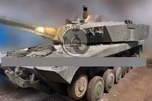 Ukraine đã giao cho Mỹ xe tăng bí mật của Liên Xô trang bị pháo 152mm?