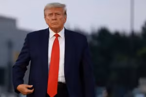 Iran đe dọa bắt giữ ông Donald Trump vì vụ ám sát Tướng Soleimani?