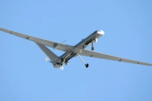 Máy bay không người lái Orion tối tân và đắt đỏ bị bắn hạ bởi UAV cảm tử rẻ tiền
