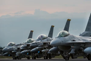 Tiêm kích F-16 của Không quân Mỹ.
