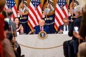 Ông Trump dọa áp mức thuế mới để buộc châu Âu hợp lực gây sức ép lên Trung Quốc