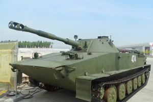 Mosfilm bàn giao hàng chục xe tăng T-55 và PT-76 