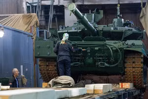 Các nhà tài phiệt hưởng lợi lớn từ nền kinh tế quân sự