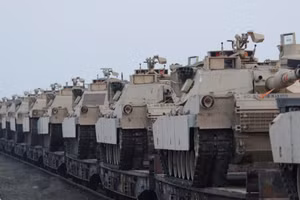 Mỹ chuyển giao tới 360 xe tăng cho Ukraine