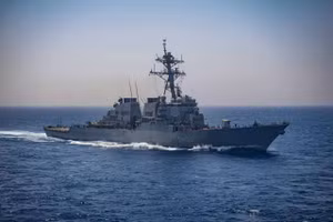 Hải quân Mỹ được lệnh tiêu diệt toàn bộ tàu rải thủy lôi của Iran ở eo biển Hormuz