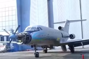 Bất ngờ khi gắn động cơ cánh quạt VK-800 vào máy bay phản lực Yak-40
