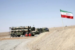 Iran xây dựng lại mạng lưới phòng không nhanh chóng mặt