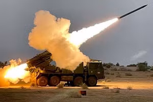 Vũ khí Ấn Độ chớp thời cơ thay thế Nga tại loạt thị trường truyền thống