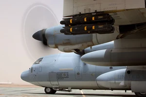 Mỹ thừa nhận việc trang bị vũ khí cho máy bay Hercules là vô ích