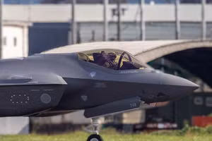 Ông Trump bất ngờ thay đổi ưu tiên cung cấp vũ khí Mỹ cho đối tác