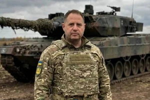 Ông Yermak ra tiền tuyến sau khi từ chức như lời hứa