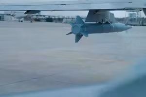 UAV CH-95 Trung Quốc lần đầu bị UAV khác bắn hạ bằng tên lửa không đối không