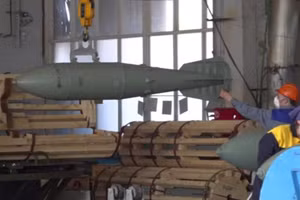 Lần đầu tấn công Kharkiv bằng loại bom siêu đặc biệt