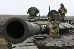 Mỹ tuyên bố xe tăng T-72B3M 'không có cơ hội chiến thắng' trước M1E3 Abrams