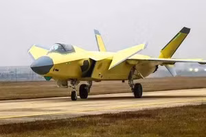 Cột mốc lịch sử: Tiêm kích J-20A cất cánh với động cơ WS-15