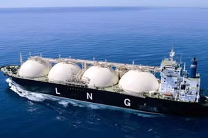 Trung Quốc tính toán gì khi bất ngờ mua gom LNG của Nga?