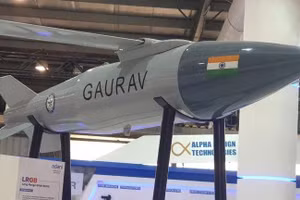 Bom lượn tầm xa Gaurav được thử thành công từ tiêm kích Su-30MKI