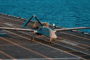 Tàu sân bay Nhật Bản 'lột xác' nhờ UAV Bayraktar TB3