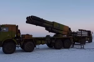 Pháo phản lực phóng loạt Sarma mới nhất bắt đầu tham chiến