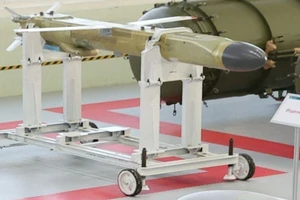 Cần bao lâu để phát triển tên lửa 'tương tự JASSM' cho Su-57?