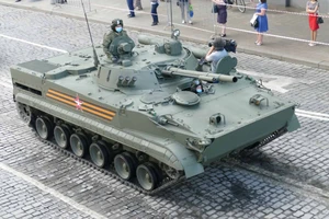 Lính dù Lữ đoàn 79 đẩy lùi cuộc tấn công lớn bằng BMP-3