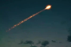 Nga và Trung Quốc bí mật hỗ trợ giúp Iran kháng cự ngày càng mạnh mẽ