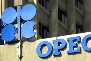 OPEC+ cần cắt giảm hoàn toàn sản lượng để cứu giá dầu thô