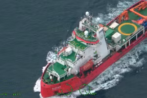 Trung Quốc triển khai 5 tàu phá băng gần Alaska để giám sát Mỹ