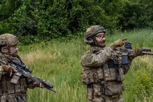 Quân đoàn Azov chiếm giữ dải phòng thủ theo hướng Pokrov