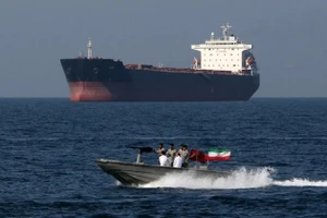 Iran đã mở cửa eo biển Hormuz dành riêng cho tàu Nga và Trung Quốc