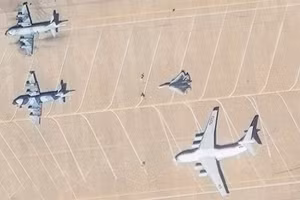 Tiêm kích tàng hình Su-57 lần đầu tiên được ghi nhận có mặt tại Iran