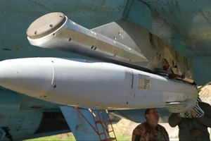 Tên lửa mồi bẫy MALD lần đầu được tích hợp vào tiêm kích Su-27