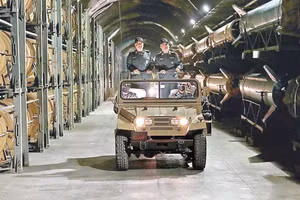 Mỹ dùng giải pháp đơn giản để 'khóa' tên lửa đạn đạo Iran trong các đường hầm