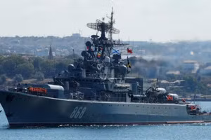 Chiếc tàu duy nhất thuộc Dự án 1135M trên Biển Đen bị trúng đạn tại Novorossiysk