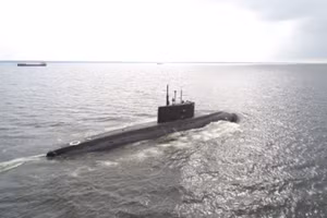 Tàu ngầm diesel tập 'đấu tay đôi' ở Biển Nhật Bản