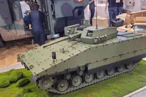 Xe chiến đấu bộ binh hạng nặng Ratel ​​sẽ hoàn thành vào cuối năm 2026