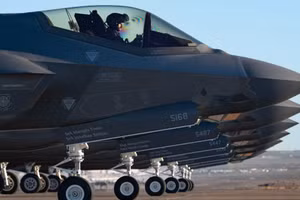 Tốc độ giao hàng đối với tiêm kích F-35 có thể đạt tới 20 chiếc mỗi tháng