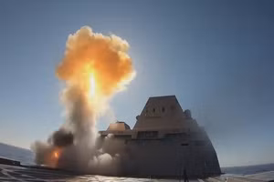 Ấn định thời điểm khu trục tàng hình Zumwalt nhận tên lửa siêu thanh