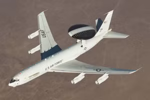 Máy bay AWACS 'dễ phá hủy' sẽ bị thay thế bằng vệ tinh trang bị AI của Elon Musk