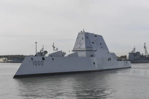 Khu trục hạm Zumwalt sắp có khả năng bắn tên lửa siêu thanh 'tương tự Zircon'