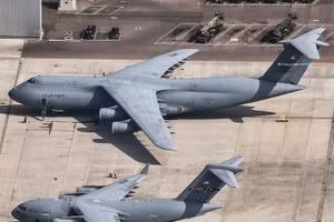 Thời đại của C-17 và C-5 sắp chấm dứt để nhường chỗ cho NGAL